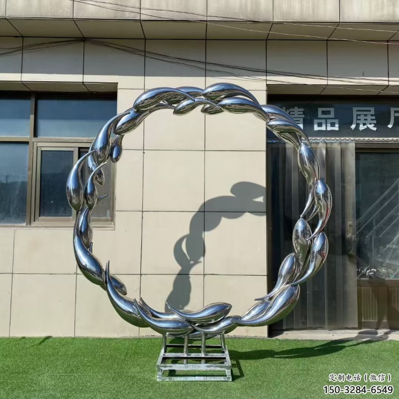 金魚雕塑定價，街景小品，環(huán)境圓環(huán)金魚雕塑批發(fā)