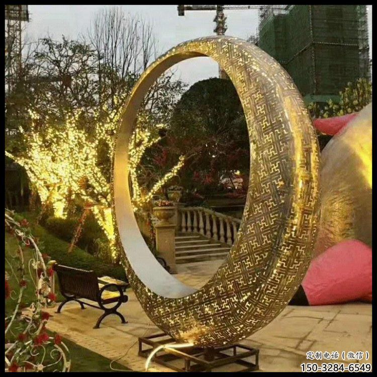 月亮雕塑批發(fā)，拉絲工藝，園林鏤空月亮雕塑承接