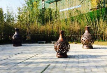 銅花瓶雕塑制造商，小區(qū)擺件，景觀銅花瓶雕塑廠家