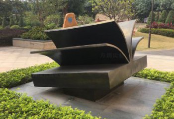 銅書本雕塑制作，景區(qū)案例，銅書本雕塑定做廠家