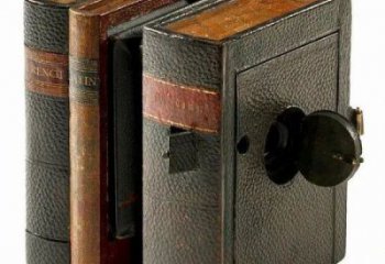 銅書籍雕塑廠家，金屬組合，銅書籍雕塑定做