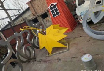 楓葉雕塑通用，街景小品，烤漆楓葉雕塑制造廠家
