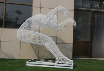 戶外鏤空體育雕塑通用，運(yùn)動(dòng)員雕塑，鐵藝人物雕塑供應(yīng)