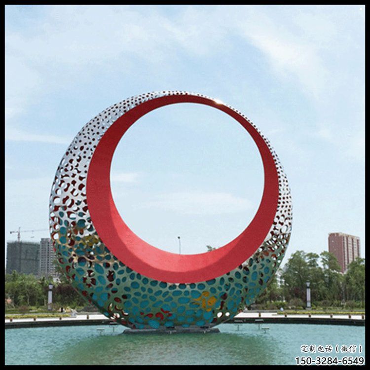小區(qū)月牙雕塑，拉絲景觀雕塑，抽象效果