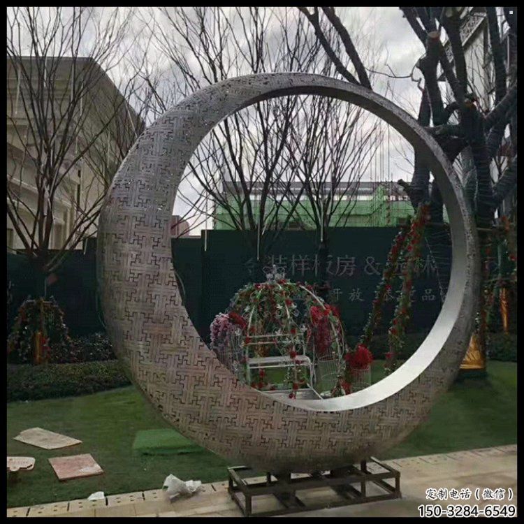 月牙雕塑工廠優(yōu)選，城市裝飾，景觀鏤空月牙雕塑供給