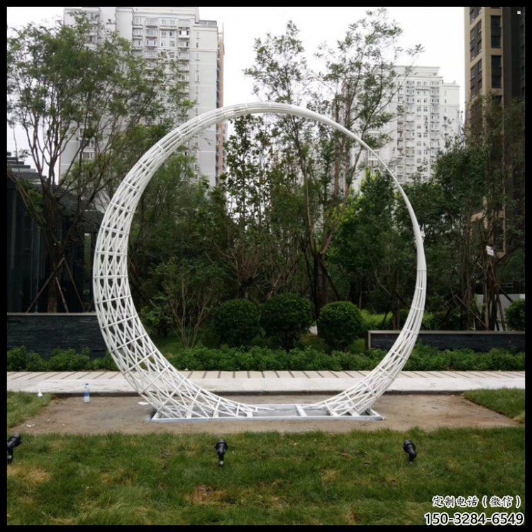 月牙雕塑制造，歐式風(fēng)格，鏤空月牙雕塑廠家定價