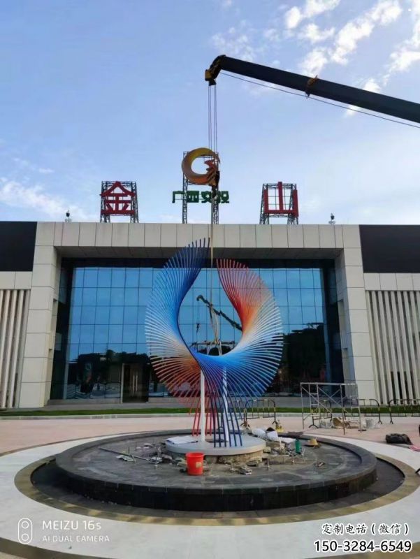 鳥翅建筑雕塑預(yù)定，城區(qū)小品，不銹鋼鳥翅雕塑制造商