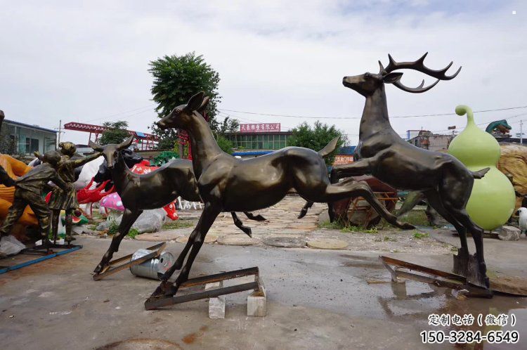黑河戶(hù)外小鹿批發(fā)，動(dòng)物雕塑，梅花鹿銅雕塑供求