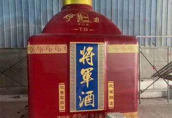 松北洋酒瓶雕塑選定，景觀雕塑，玻璃鋼洋酒瓶雕塑造型生產(chǎn)商